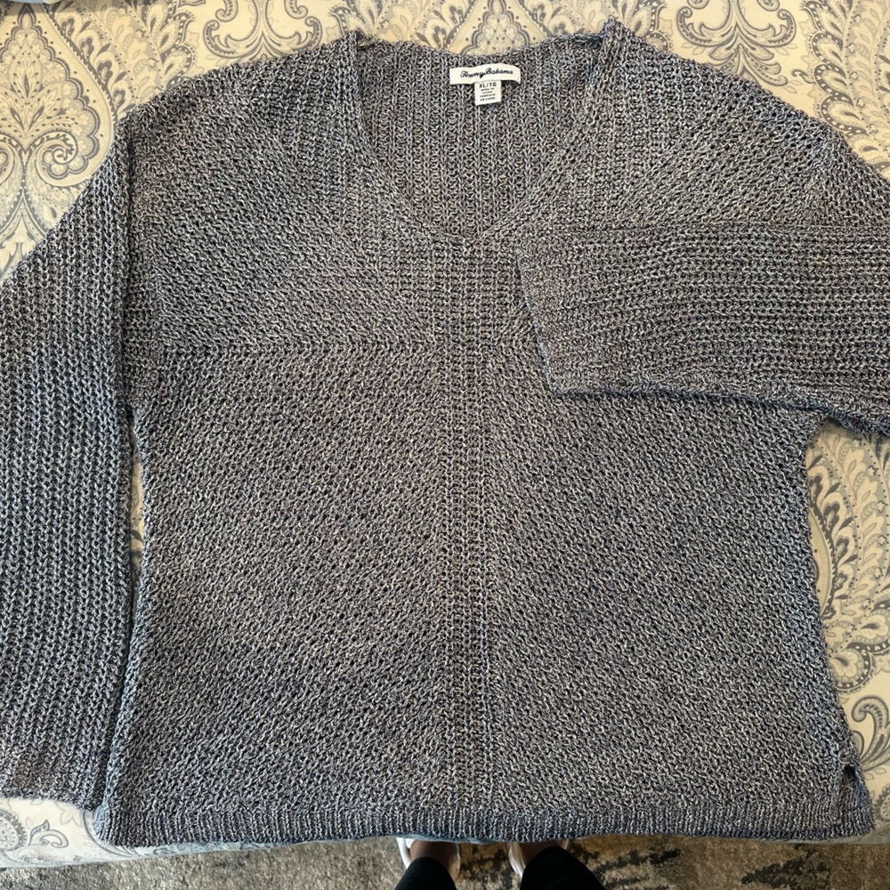 Lightweight sweater